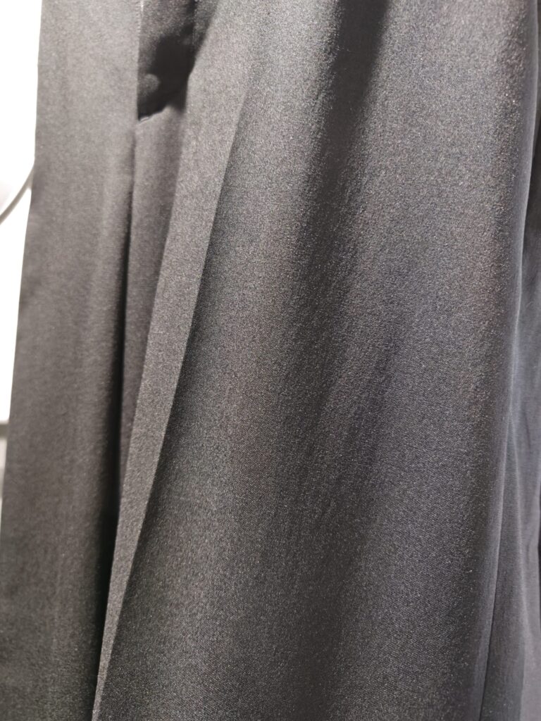 しわが伸びたパンツ