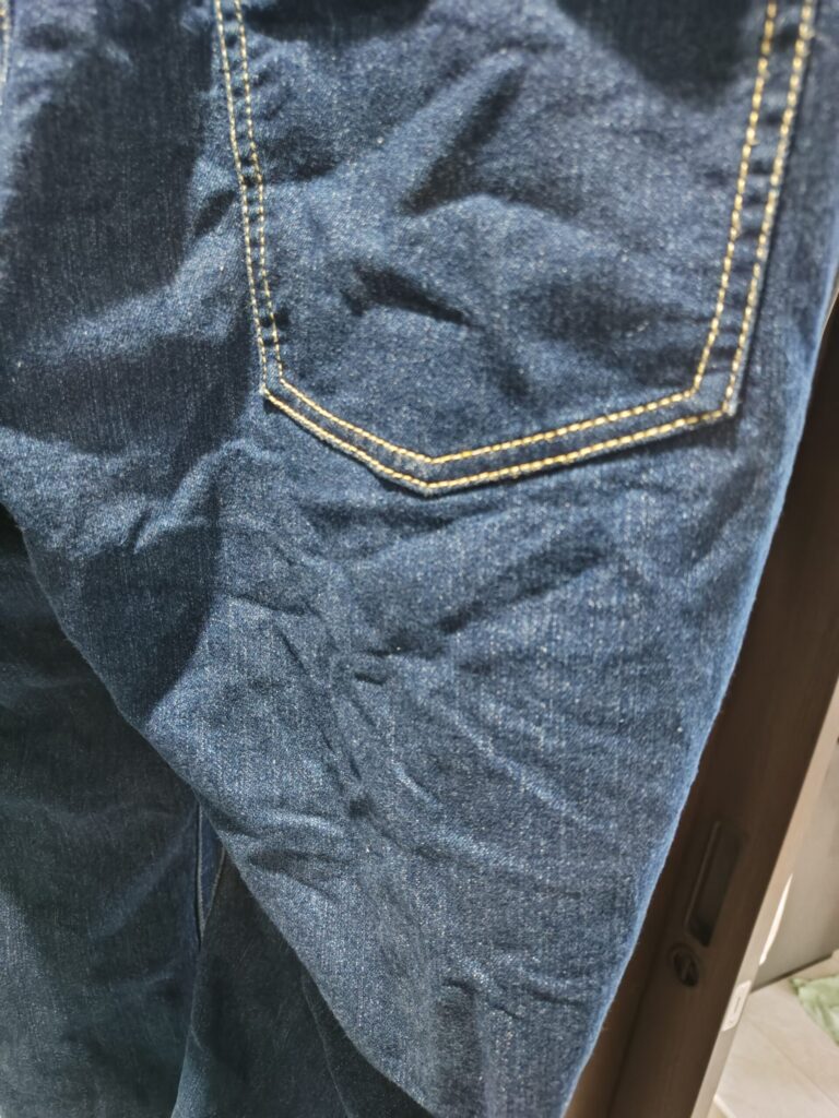シワしわジーンズ
